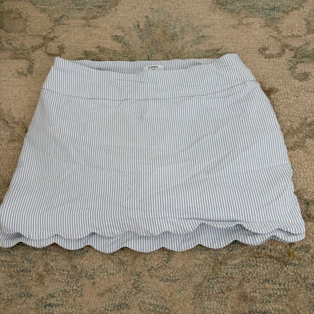CROWN & IVY Blue White Striped Mini Skirt Scalloped Hem Preppy Summer Size 4